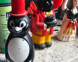 Penguin Cosmetics Vintage Doll Sofubi 1954 ANDREW JERGENS Super rare and Black Americano 