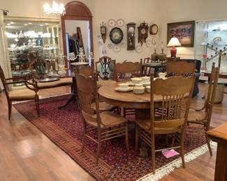 Oak Pedestal Table & Chairs