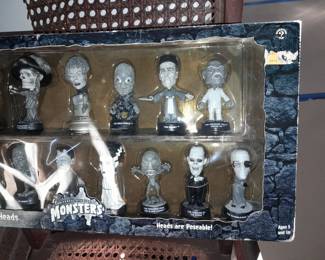 Universal Studios Monsters "The Silver Screen Edition" Little Big Heads Figures In Package