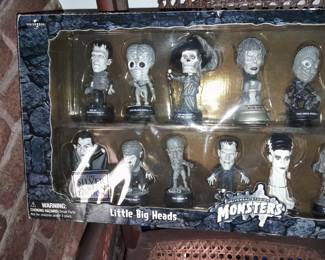 Universal Studios Monsters "The Silver Screen Edition" Little Big Heads Figures In Package