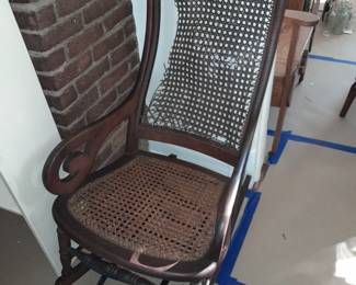 Antique Wooden Rocking Chair (Needs Repair)