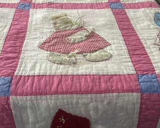 Sunbonnet Sue Quilt Measures 60x152