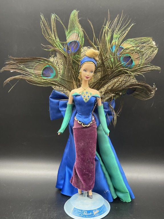 Vtg Peacock Barbie. Birds of Beauty Collection