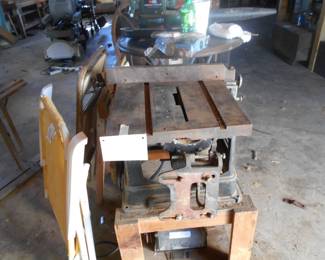 CAST IRON TABLE SAW