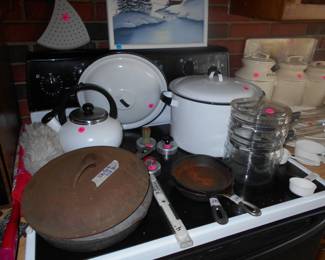 Cast iron skillets & enamel ware