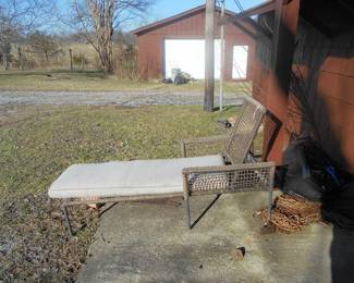 LOUNGE CHAIR WICKER