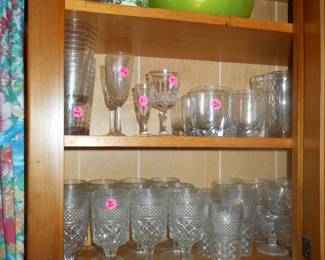 ASSORTED GLASSWARE