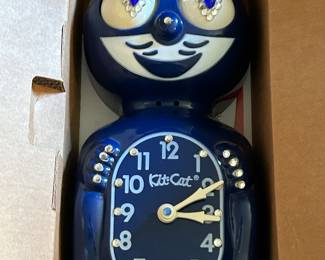 Jeweled Kit Cat clock.