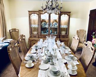 VINTAGE FRENCH PROVINCIAL DINING SET FROM UNION FURNITURE CO.