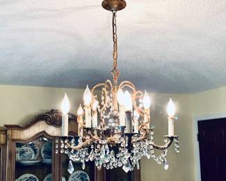 10 LIGHT BRASS CHANDELIER