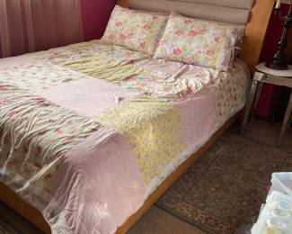 QUEEN BED AND DRESSER SET