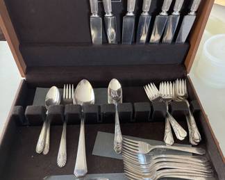 SILVERWARE SETS