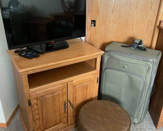 LUGGAGE, TV AND MORE