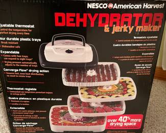 FOOD DEHYDRATOR & JERKY MAKER