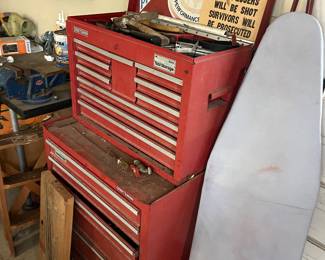 TOOL CHEST