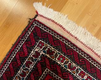 close up of the runner