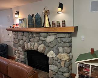 Overview of items for sale during in-person shopping hours on Friday and Saturday