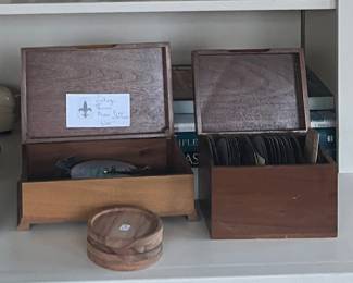 $200. Vintage Thorens Music Box with discs.