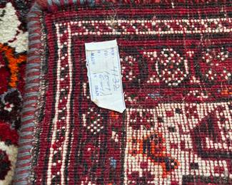 tag on the back of the rug