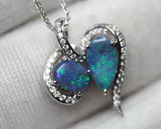 18K WHITE GOLD DIAMOND OPAL HEART PENDANT