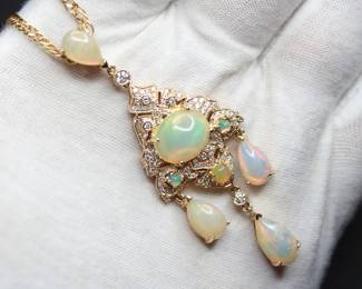 14K YELLOW GOLD ETHIOPIAN OPAL & DIAMOND PENDANT NECKLACE