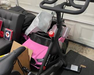 Peloton Exercise Bike Gen 4 - PLTN-RB1VO