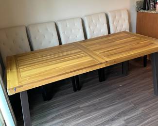 Modern Dining Table with 5 White Tufted Dining Chairs