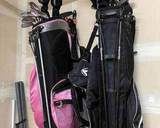 TaylorMade Golf Bag/Stand with Full Set of Clubs, Tight Lies Pink & Black Golf Bag/Stand with Full Set of Clubs