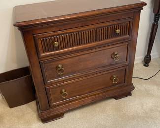 3 drawer chest