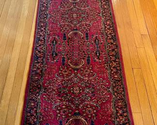 Runner (maroon, black)