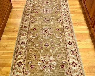 Runner (mustard, cream, maroon)