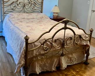Full Iron Bed