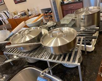 Upscale stainless cookware by Misen