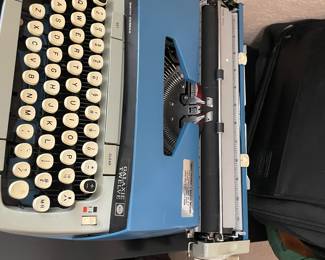 Vintage Smith Corona typewriter with case