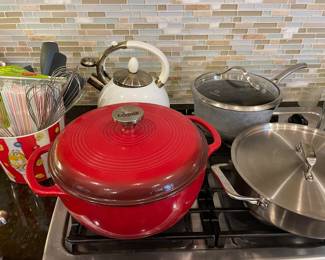 Cast iron cookware