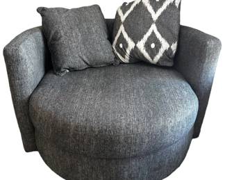 Barrel Swivel Chair