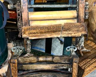 Ringer washer Store display