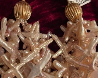 Vintage Saki 14kt cross pearls!!