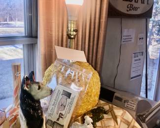 Items Located In The Living Room ~ Vintage Spaghetti Table Lamp