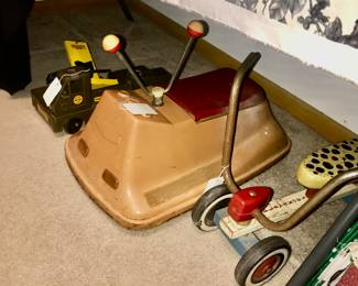 Items Located In The 2nd Bedroom ~ Room Full Of Vintage Toys