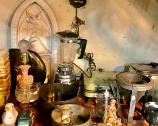 Items Located In The Basement ~ Tons of Vintage Items