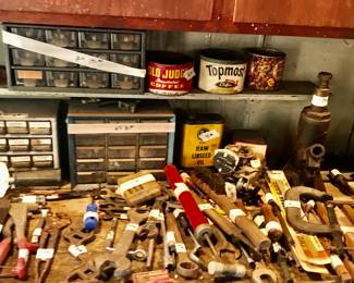 Items Located In The Garage ~ Some Cool Vintage Items