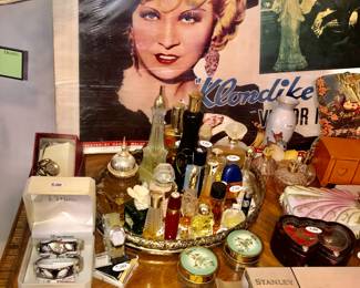 Items Located In The 3rd Bedroom (MASTER)