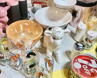 Items Located In The Basement ~ Tons of Vintage Items ~ Vintage 1950's Yellow & Gray Formica & Chrome Kitchen set ~ As Found