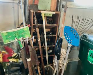 Items Located In The Garage ~ Some Cool Vintage Items