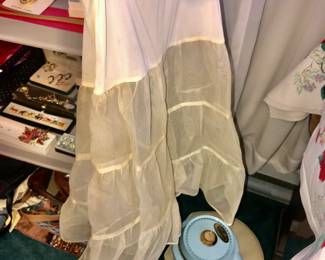 Items Located In The 3rd Bedroom (MASTER) ~ Vintage Assorted Costume Jewelry