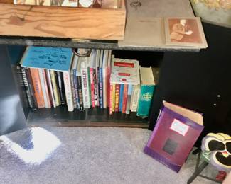 Items Located In The 1st Bedroom 