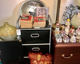 Items Located In The 1st Bedroom 