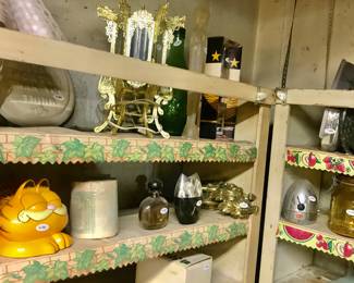 Items Located In The Basement ~ Tons of Vintage Items