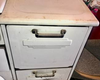 Items Located In The Garage ~ Some Cool Vintage Items ~ Antique White Enameled MAGIC CHEF St Louis Kitchen Stove In Garage Easy Access To Load!